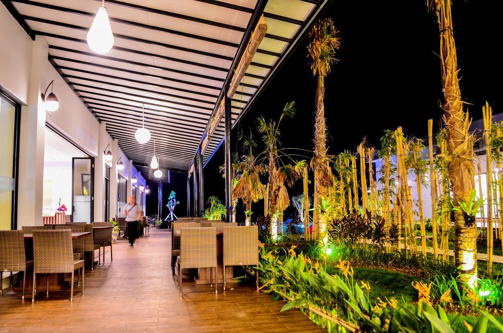 Neo Eltari Kupang By Aston Hotel Buitenkant foto